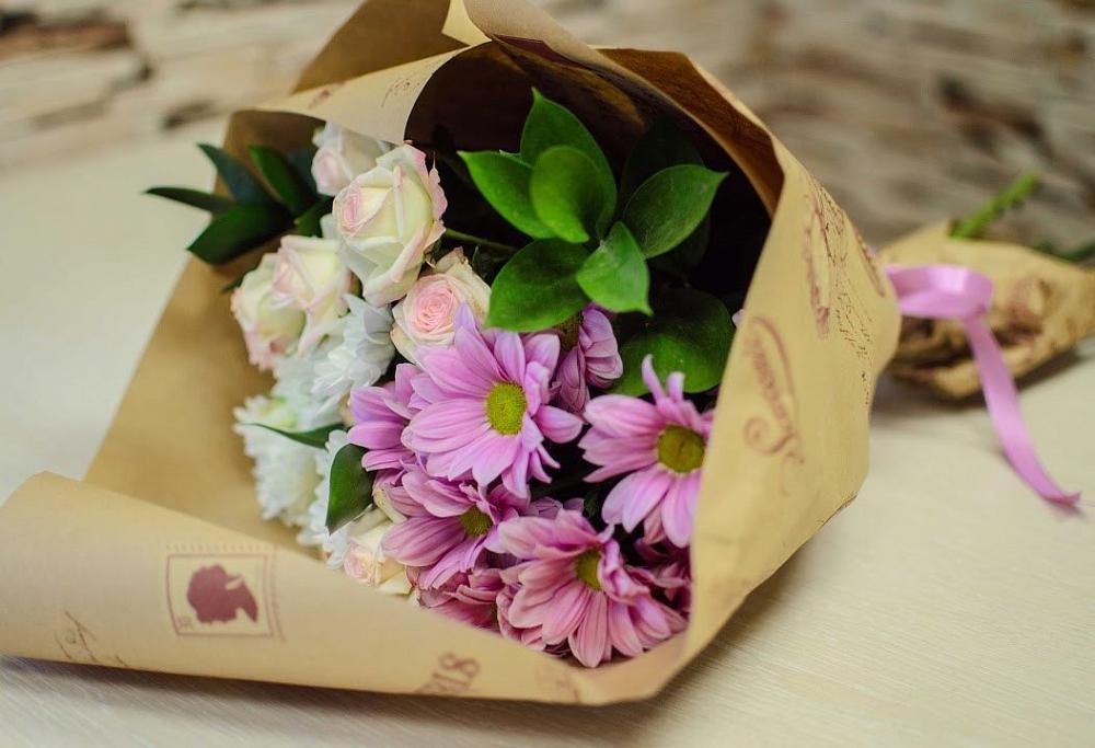 Букет цветов из: Розы и Хризантемы в Ягул