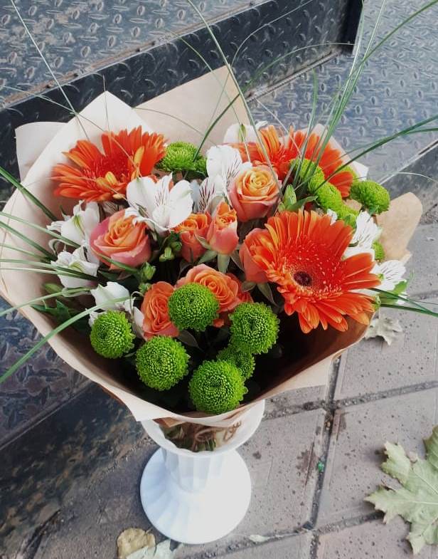 Букет цветов из: Герберы, Хризантемы, Альстромерии и Розы в Ягул