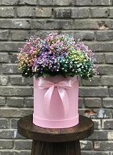 Цветочная композиция из Гипсофила и Розы в шляпной коробке в Ягул