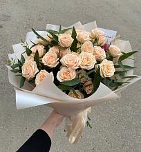 Букет Кремовые розы Латте в Ягул