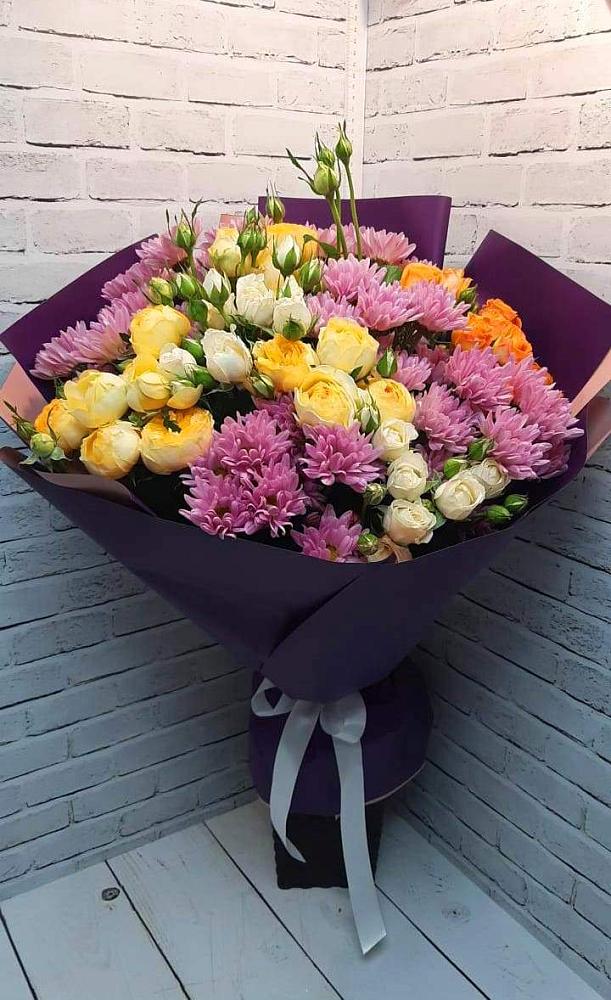 Букет цветов из: Хризантемы и Розы в Ягул