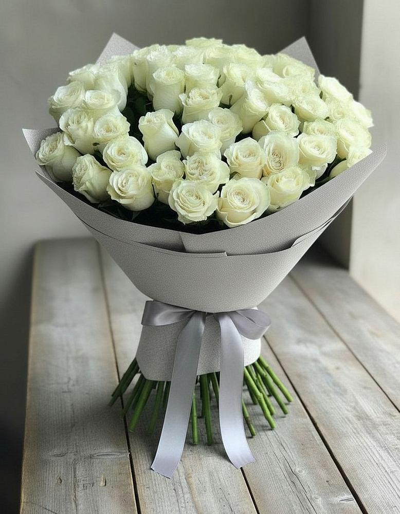 Букет 35 Белых роз в Ягул