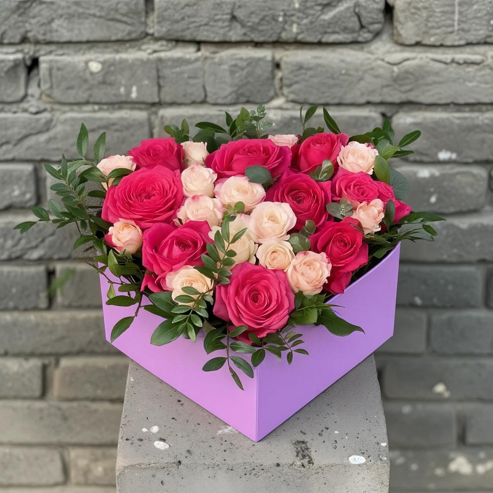Цветочная композиция из Розы в коробке в Ягул