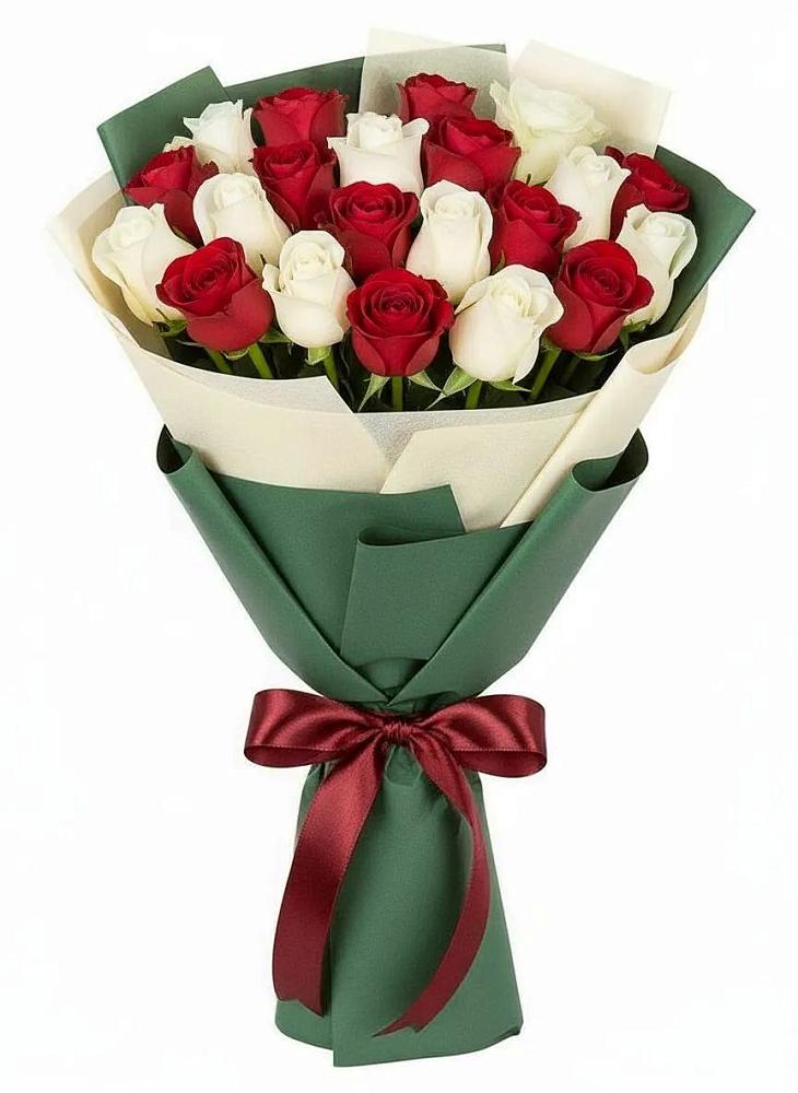 Букет Микс из красных и белых роз в Ягул