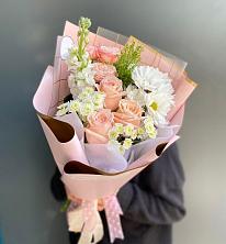 Букет цветов из:  Хризантемы и Розы в Ягул