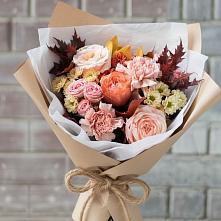 Букет цветов из:  Гвоздики, Хризантемы и Розы в Ягул