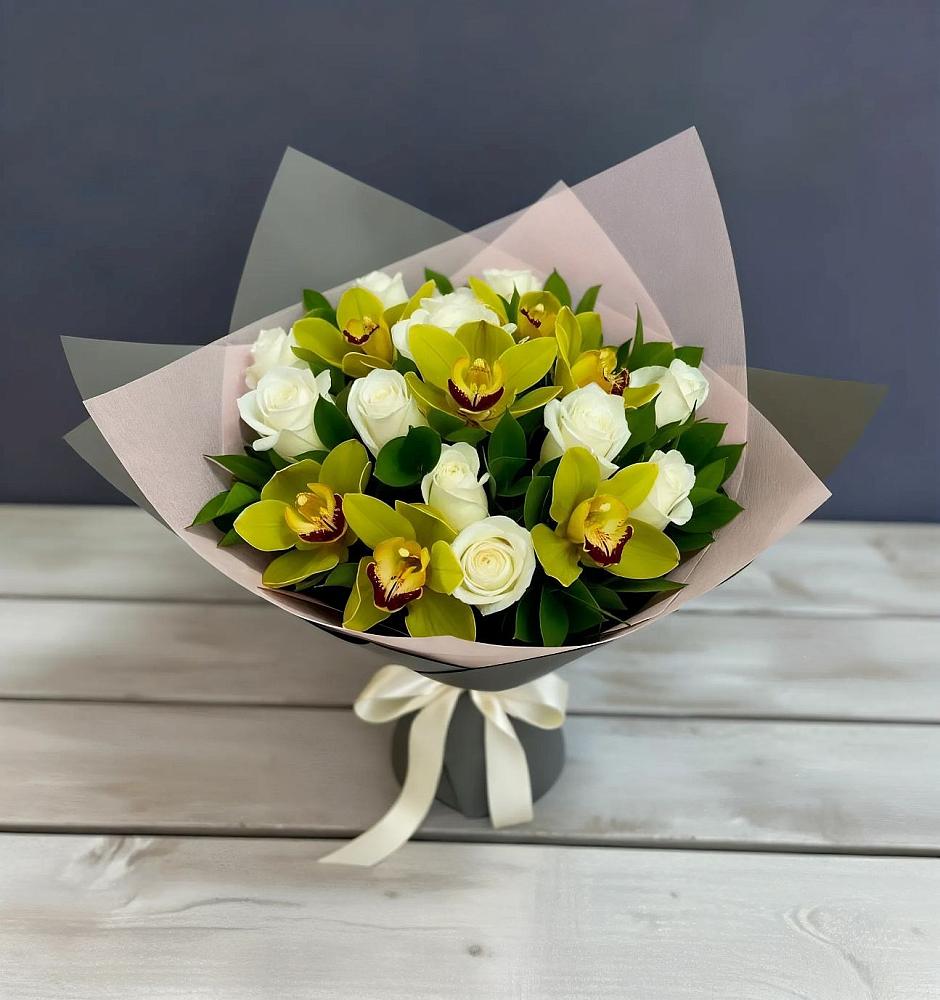 Букет цветов из: Орхидеи и Розы в Ягул