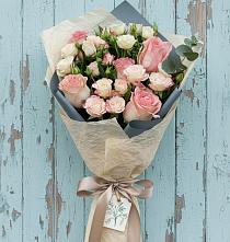 Букет цветов из:  Розы #REPLACE_PRED# Ягул