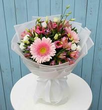 Букет цветов из:  Герберы, Альстромерии и Лизиантусы в Ягул