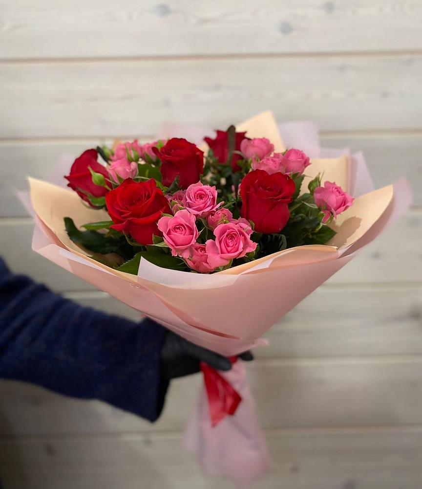 Букет цветов из: Розы в Ягул