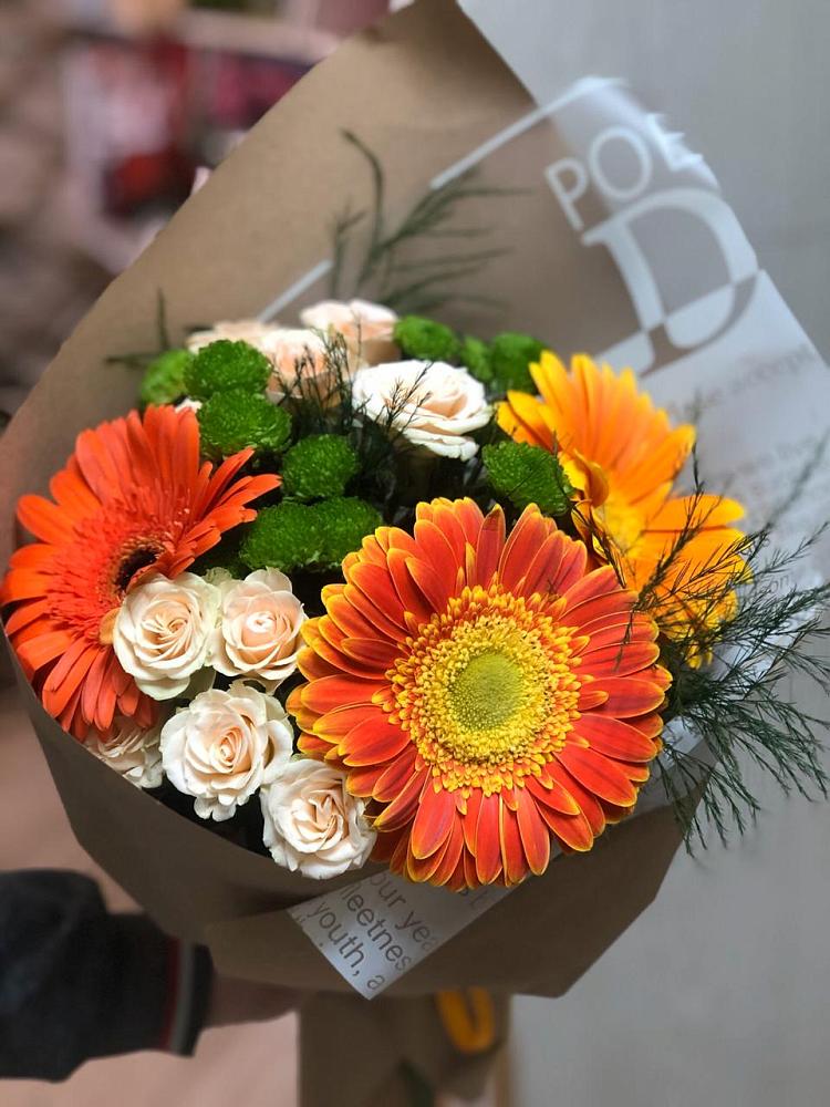 Букет цветов из: Герберы, Хризантемы и Розы в Ягул