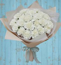 Букет цветов из:  Гвоздики в Ягул