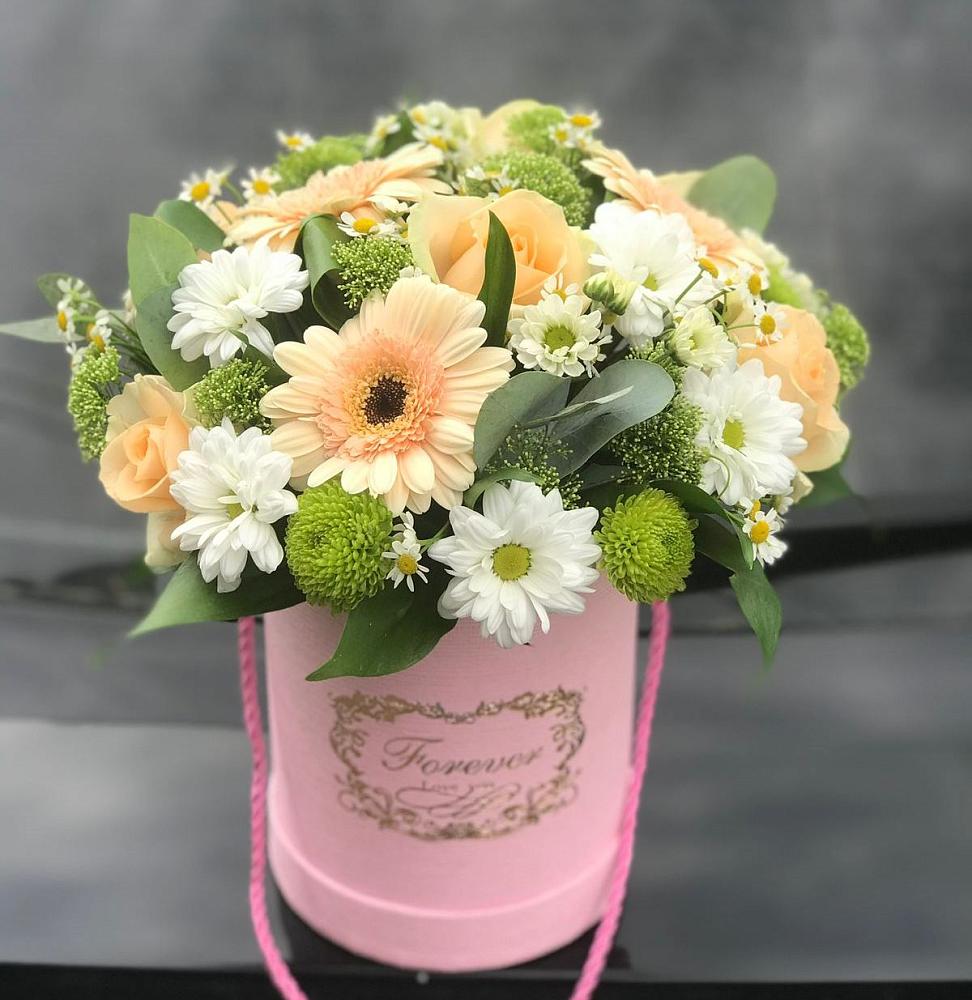 Цветочная композиция из Розы, Герберы и Хризантемы в шляпной коробке в Ягул