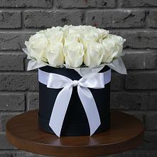 Цветочная композиция из Розы в шляпной коробке в Ягул