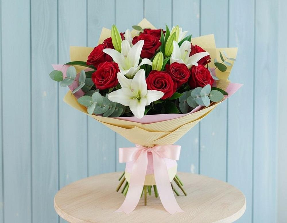 Букет цветов из: Лилии и Розы в Ягул